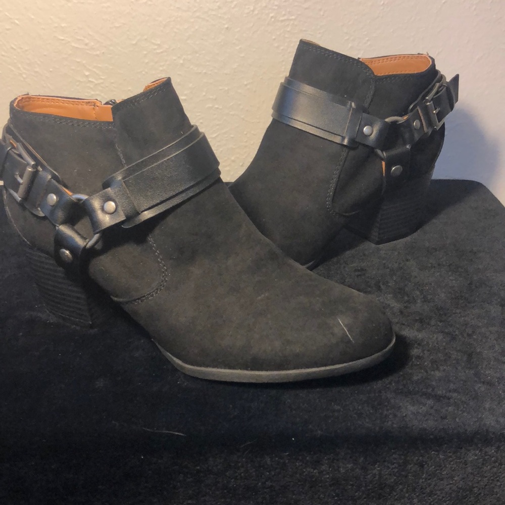 New Indigo rd. Ankle Boots Size 7 1/2 Medium